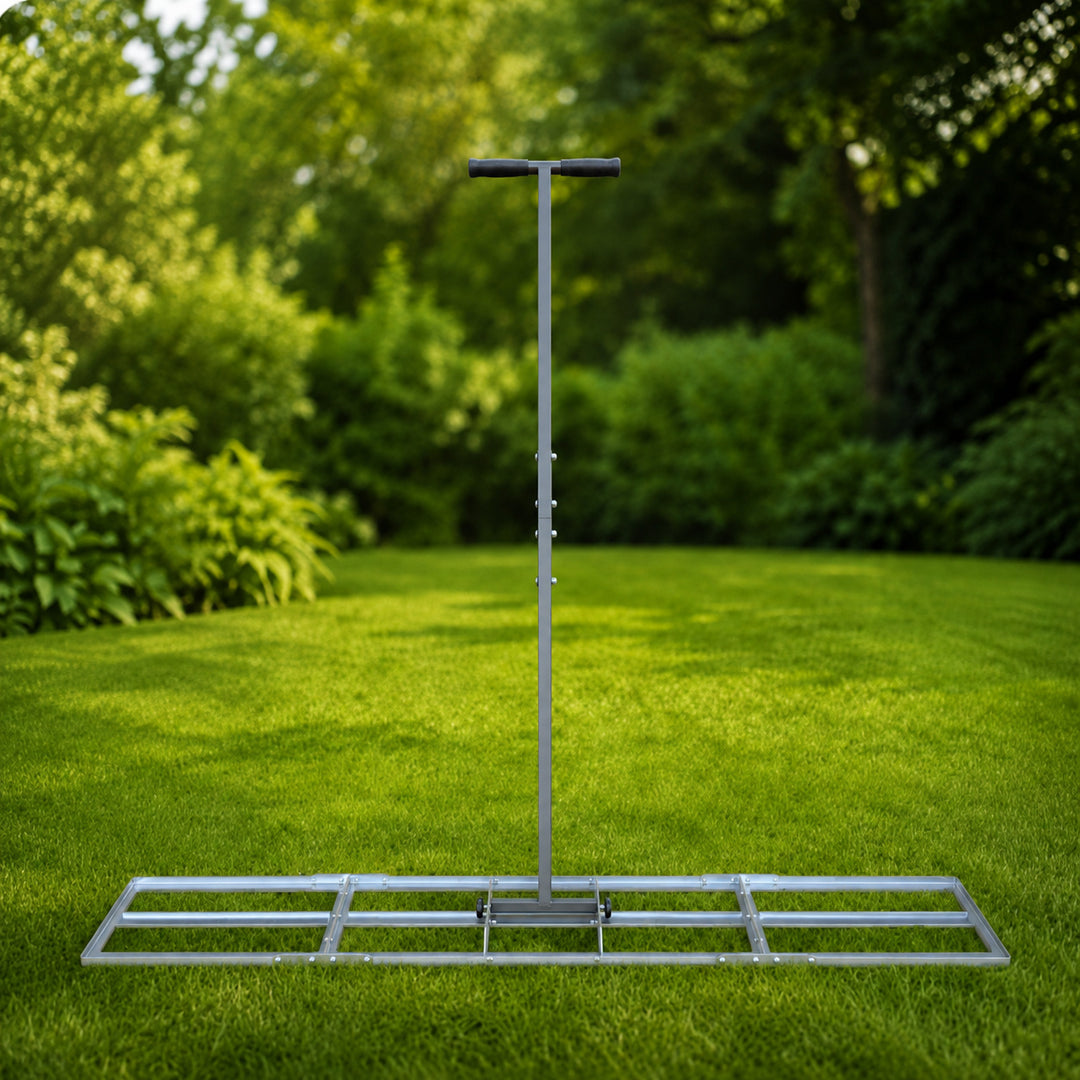 Levelling rake