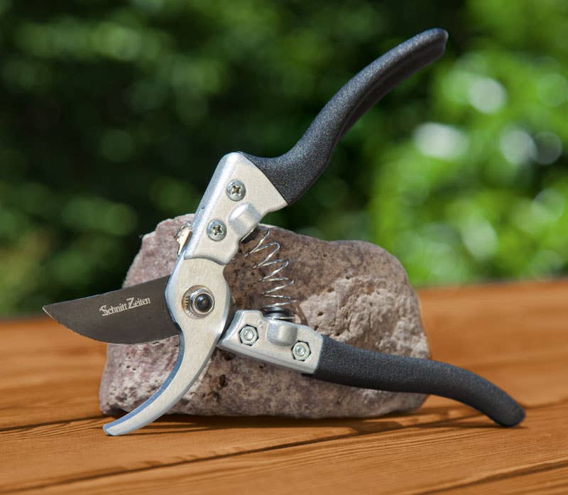 Multi-purpose secateurs